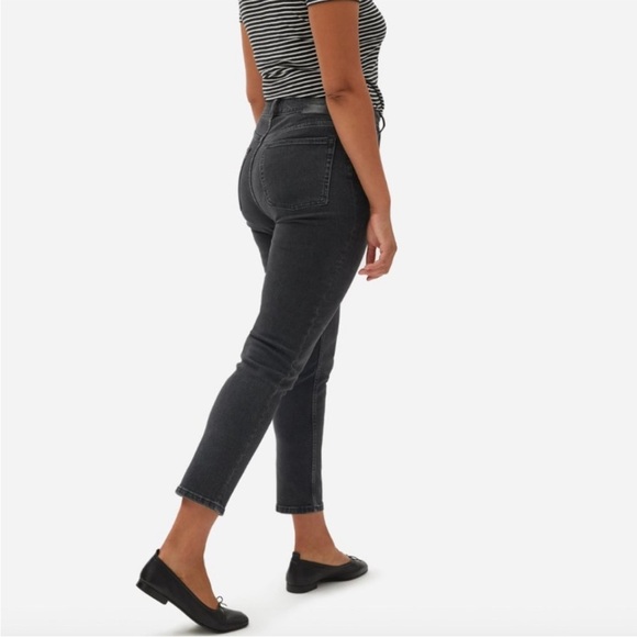 Everlane The Curvy Cheeky Jeans size 28 Black Straight Leg - Picture 2 of 9